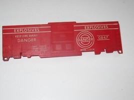 VINTAGE LIONEL HO - POST-WAR 0847 EXPLODING BOXCAR SIDE- BROKEN TAB- M15 - $2.94