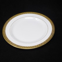Hutschenreuther Selb LHS Bavaria Gold Ivy Leaf Rim on a 6 3/8&quot; White Plate - $8.88