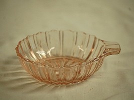 Fortune Pink by Anchor Hocking 4-7/8&quot; Handled Nappy Bowl Pink Depression Glass - £15.45 GBP