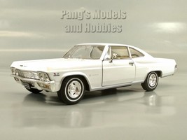 Chevrolet Impala (1965) SS 396 1/24 Scale Diecast Metal Model by Welly - White - £26.10 GBP