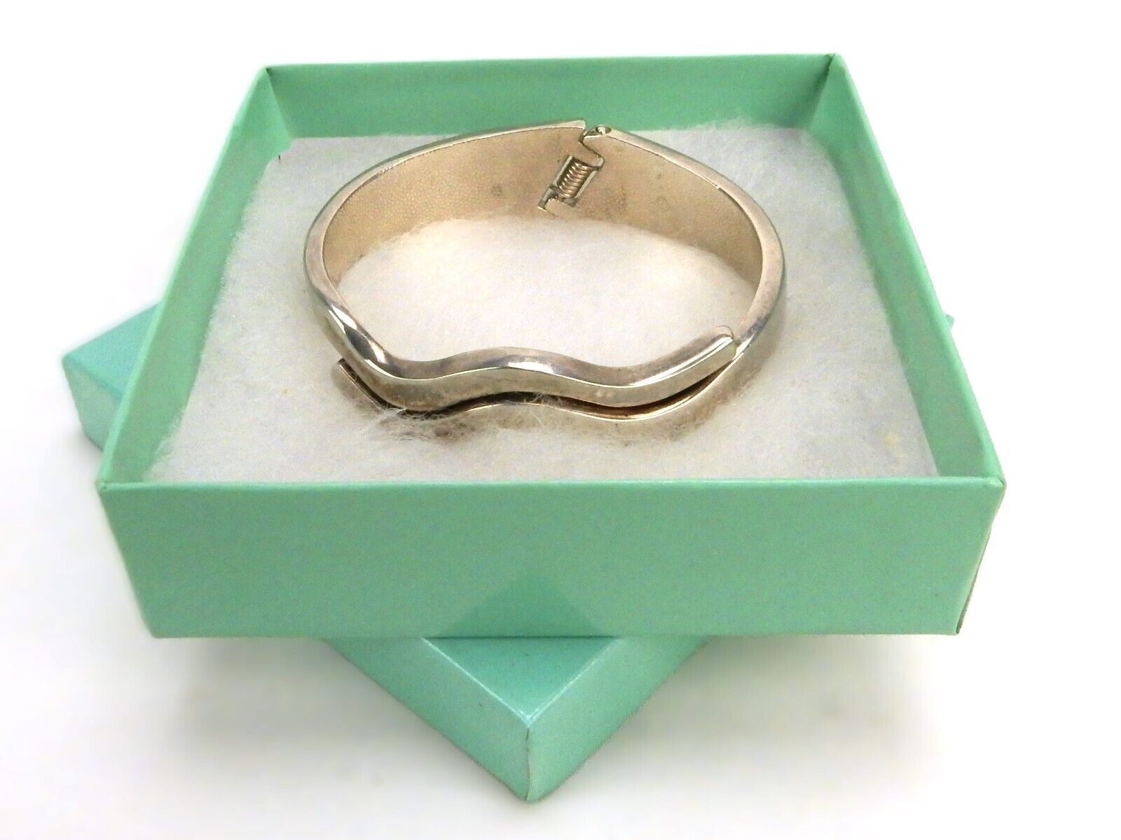 Spring Hing Bangle Bracelet, Wave Stack, Silver Tone, Fashion Jewelry, JWL-246 Spring Hing Bangle Bracelet, Wave Stack, Silver Tone, Fashion Jewelry, JWL-246
