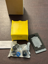 Hubbell HBLPOB1 PowerPort Portable Outlet Box Non-Metalic Enclosure Yellow - $1,187.17 MXN