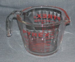 Vintage PYREX 1 Cup/250mL Glass Measuring Cup Red Lettering Open Handle #508 - £7.11 GBP