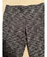 Athletic pants leggings 7/8 women&#39;s spandex size M - £10.22 GBP
