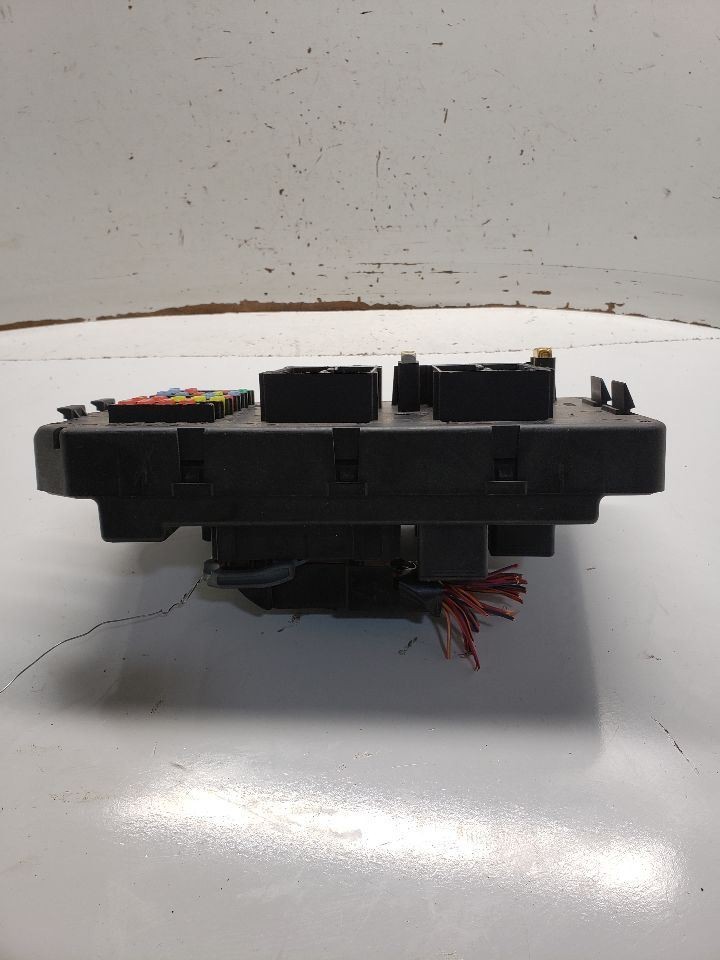 Chassis ECM Power Supply Includes Fuse Box Fits 06 COMMANDER 1292142 Item image 7