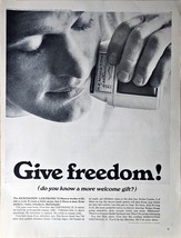 Gillette give freedom man shaving welcome gift 1964 Vintage print ad - $9.93