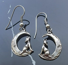 925 Sterling Silver Vintage Howling Wolf Half Crescent Moon Earrings - £21.37 GBP