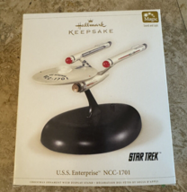 Hallmark Keepsake  U.S.S. Enterprise NCC-1701 Magic  2006  new open box - £24.44 GBP