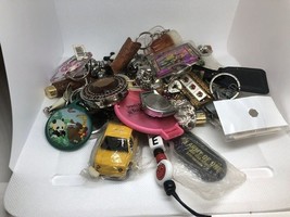 Lot Of Vintage &amp; Collectible Keychains - 2.0 Lbs - Travel~Advertising~More - £39.14 GBP