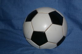 Home Interior & Gifts Soccer Ball Plaque Wall Accent Décor Homco  Football 5107 - £6.30 GBP