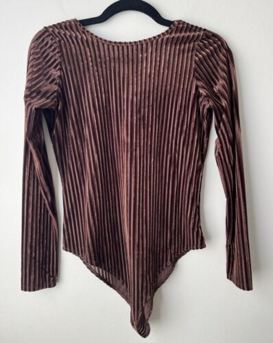 NWT Forever 21 Brown Velvet Bodysuit Size Medium Long Sleeve - $12.86
