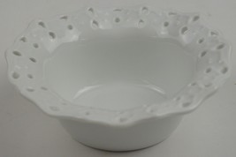 Mikasa China White Ruffled Bowl Ruffles Collection 5.5&quot; W Home Decor Lace Edge - £15.40 GBP