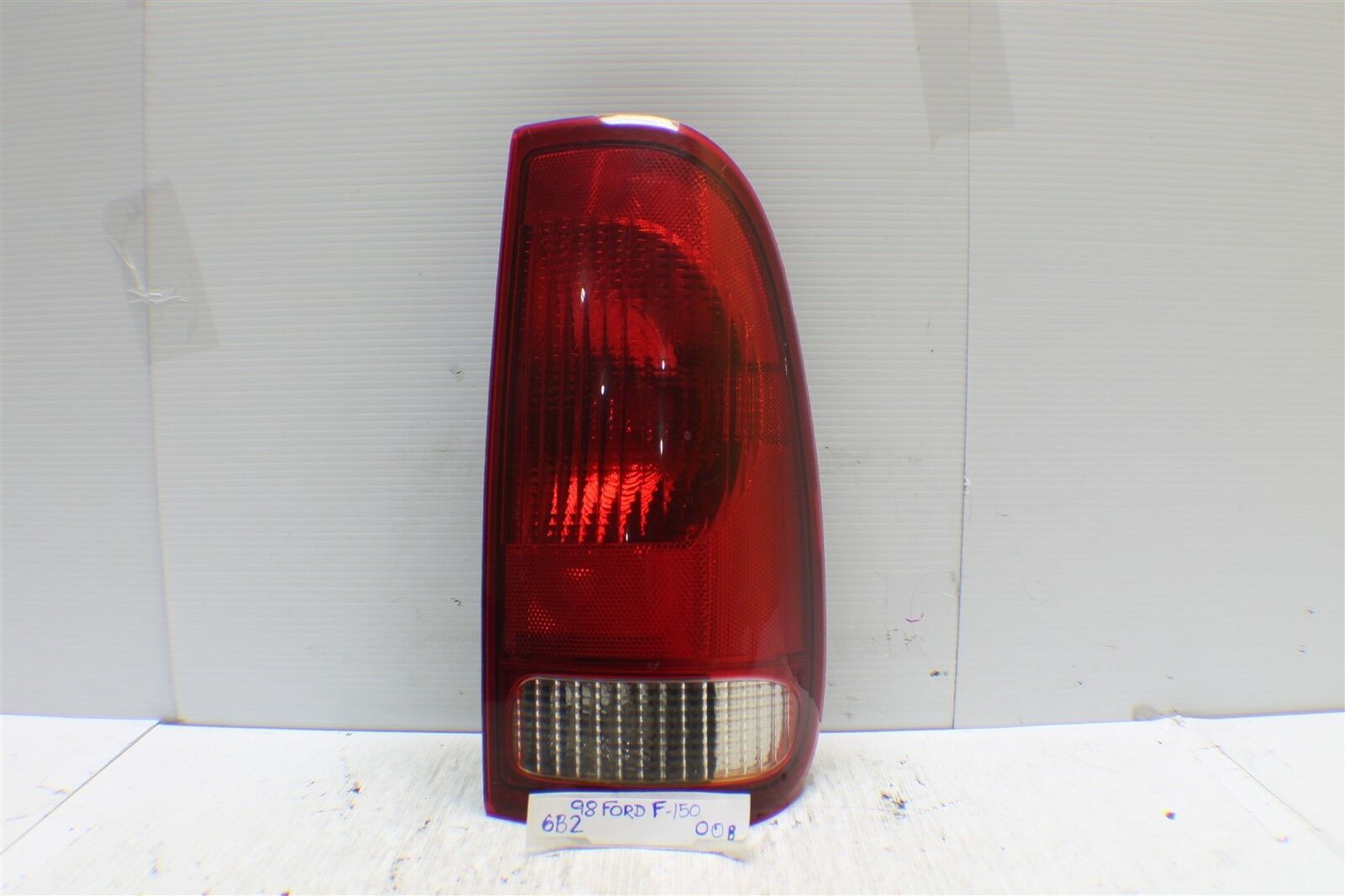1997-2004 Ford F-150 F-250 Styleside Right Pass Genuine OEM tail light 08 6B2 - £14.44 GBP