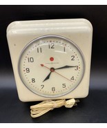 General Electric Kitchen Clock GE Vintage Wall Clock 2H08 Red Dot Parts ... - £27.85 GBP