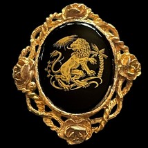 Vintage Leo Zodiac Brooch‑Pendant – 1960s Black Glass &amp; Gold‑Tone Pin - $599.90 MXN