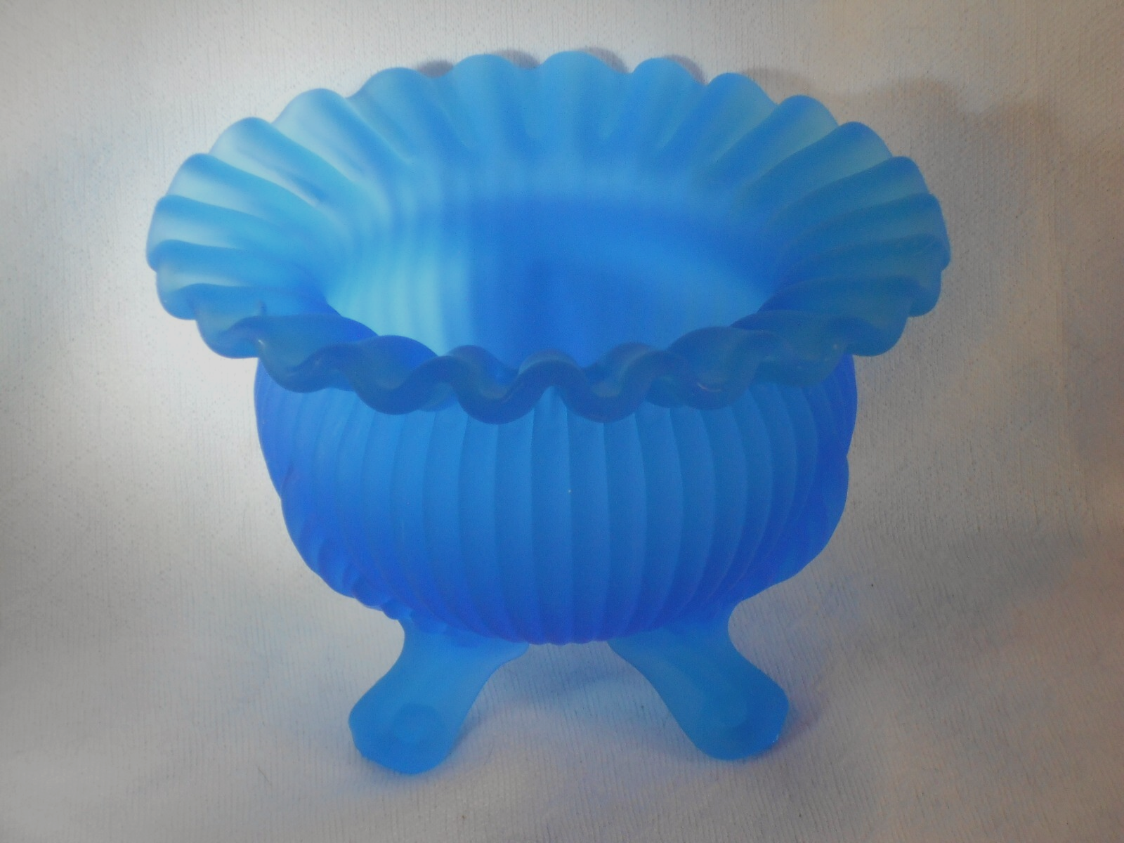 Westmoreland Glass Royal Blue CAULDRON BOWL Open Candy Dish Crimped Rim - £14.84 GBP