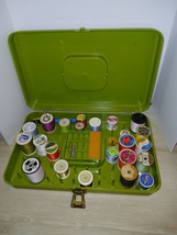 Wilson Wil-Hold Sewing Thread Bobbin Box Case Avocado Green 13×8 With 23... - €12,78 EUR