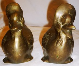 Vintage Solid Brass Set Of 2 Figurines Duck Couple Very Heavy Door Stopper - $37.24