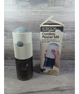 Vintage Robeson Cordless Pepper Mill PG2-1502BK Model 1502 - $38.65