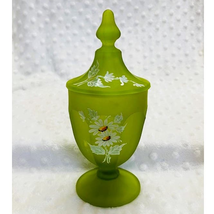 Vintage Westmoreland Green Frosted Satin Glass, White Daisy Covered Candy Dish - £21.36 GBP