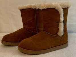 MINT! Women&#39;s Tan Faux Fur/Suede Lined Boots Target Size 6 - £11.65 GBP