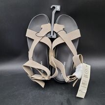 NEW NWT No Boundaries Sz 9 Women&#39;s  X-Strap Toe Loop Comfort Foot Bed Sa... - $306.20 MXN