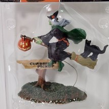 Lemax Spooky Town Curbside Pickup Flying Witch #32223 2023 Cat Broom Halloween - £17.17 GBP
