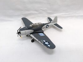 Douglas SBD Plastic Military Toy Plane S-1 2 1/2&quot; - €8,94 EUR