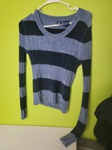 Women&#39;s SO GSJC Sweater Blue Striped Pullover Size Small - £15.49 GBP