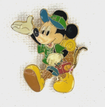 Disney Japan - Mickey Mouse Backpacking And Waving At the Viewer Pin#9098 - £11.91 GBP