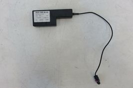 Mercedes W463 G63 G550 antenna assy 2319050000 - $8.99