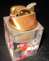 Vintage NOVELTY FLOWERS Brass Tone Table Top LUCITE Petrol Lighter - $61.60 CAD