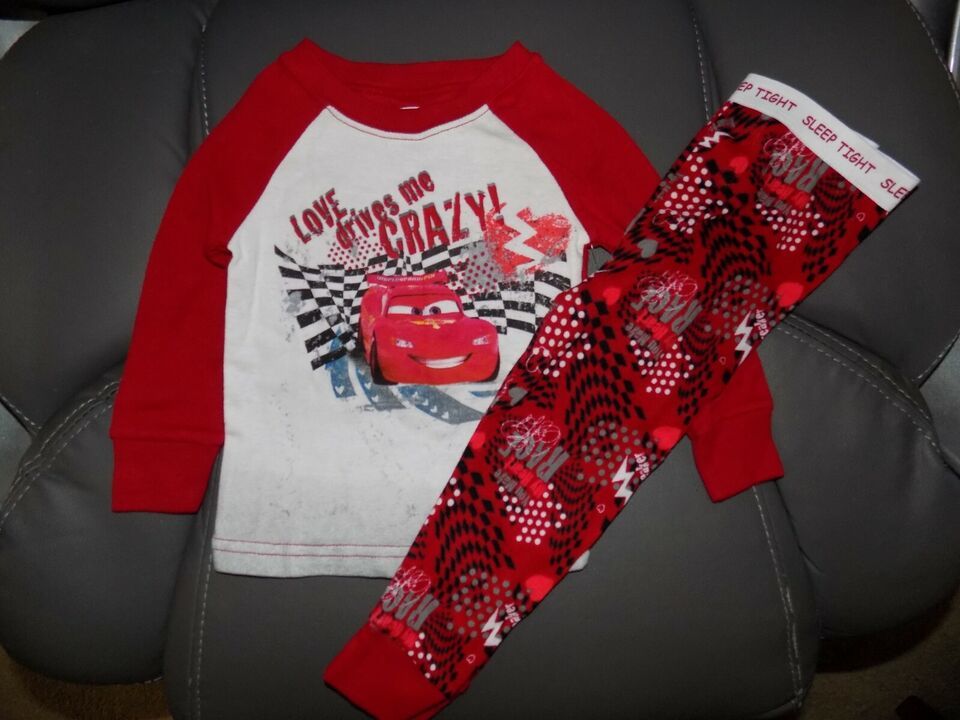 Primary image for Disney Cars Love Drives Me Crazy 2 PC Pajamas Size 12 MONTH Boy's NEW