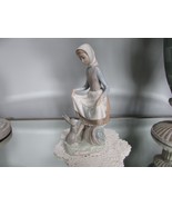 Lladro 4826 Rabbit&#39;s Food Girl with Bunny Figurine 9&quot;  Spain 1972 - $133.46 CAD