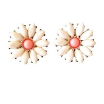 White Daisy Flower Floral Bead Silver Tone Stud Earrings - £14.24 GBP