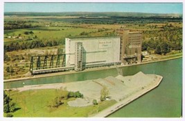 Postcard Famous Robin Hood Flour Mill Port Colborne Ontario - £7.75 GBP