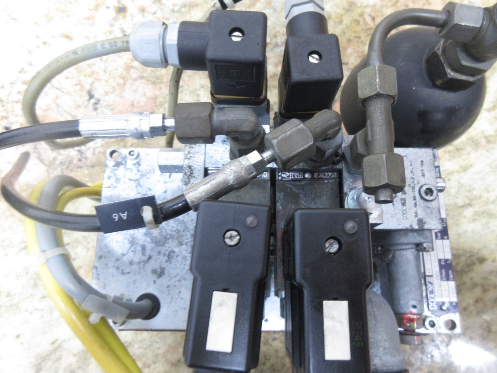 HAWE LUBRICATOR FP 12 M-H 1,1/B1,3-AX3E/140-BWN 1 F-H 8-21-1-G24 MAHO MH800W CNC Item image 9