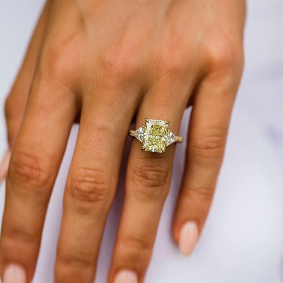 5CT Canary Yellow Radiant Cut Diamond Wedding Promise fancy yellow diamond Ring