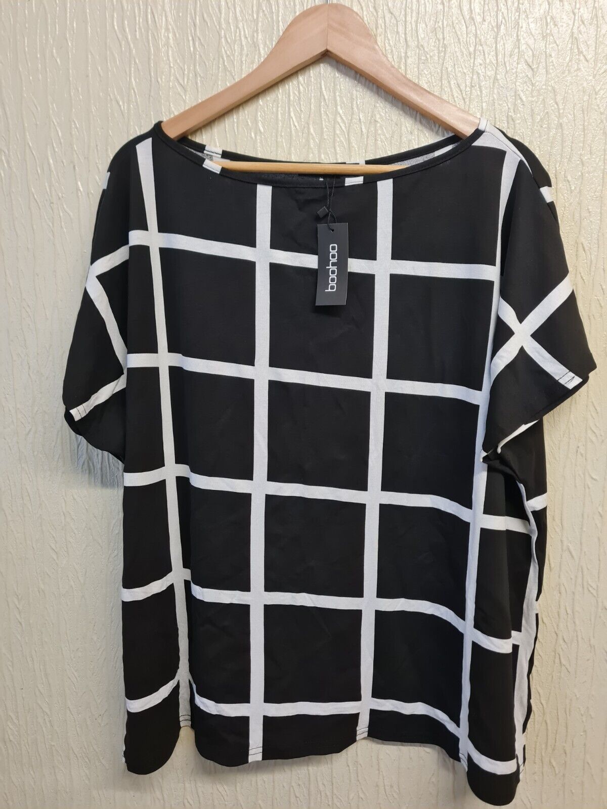 Primary image for Boohoo Ladies Plus Grid Print Oversized Tshirt Multi Size 22uk Express Shipping
