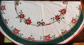 Vintage Christmas Tablecloth 63&quot; Round Pinsettias Hollies Ribbon Cotton Linen - £25.91 GBP