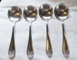 Vintage Set of 4 Wm Rogers DAISY NEW DAISY Round Bowl Soup Spoons  Silver Plate - £31.46 GBP
