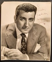 TONY BENNETT  (VINTAGE EARLY 1950,S HAND SIGN AUTOGRAPH PHOTO) - $7,321.08 MXN