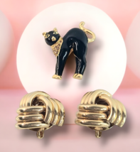 VTG Rare Trifari Gold Tone Black Cat Rhinestone Brooch Pin Clip On Earrings Set - £40.38 GBP