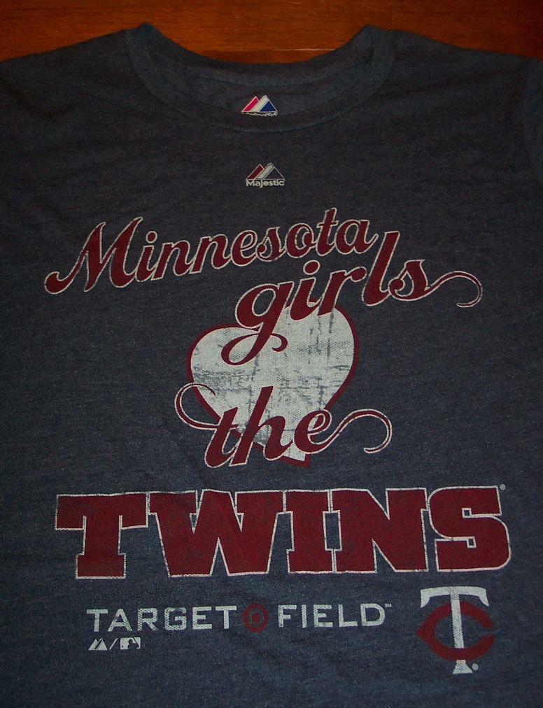 Primary image for WOMEN'S TEEN MINNESOTA GIRLS LOVE THE TWINS MLB BASEBALL T-shirt MEDIUM NEW