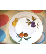 Royal Worcester Evesham Dinner Plate  Floral Fruit Pattern 9 inches - $14.89