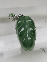Ice Green Burma Jadeite Jade Leaf Pendant/高冰淡绿&quot;大業有成&quot;天然缅甸翡翠挂件/ビルマ翡翠の葉のペンダント - £356.61 GBP