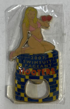 Hooters Girl 2007 Swimsuit Pag EAN T Poker Chips &amp; Dice Beer Bottle Opener - £19.65 GBP