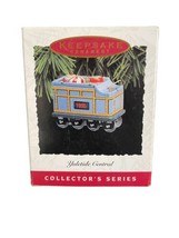 1995 Hallmark Keepsake Christmas Ornament Yuletide Central Collector’s Series - £6.80 GBP