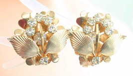 Elegant Crystal Rhinestone Gold-tone Flower &amp; Leaf Clip Earrings 1960s vint. 1&quot; - £9.65 GBP