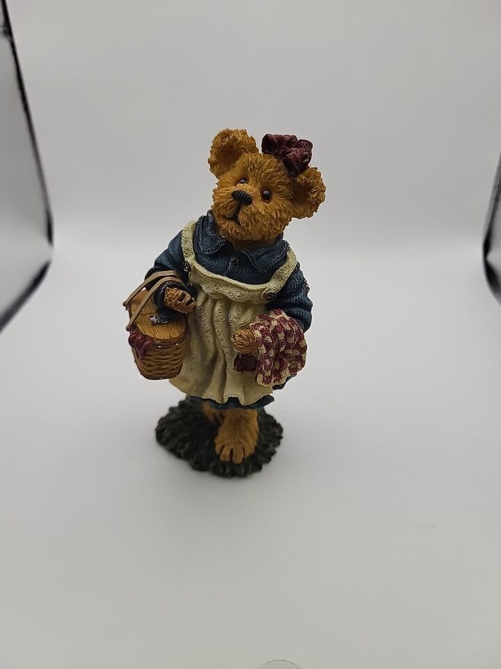 Boyds Bears Bearstone "Molly B Berriweather"  #2002-21  Collector Club Exclusive - $18.65